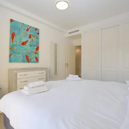 Port Luxury Orion Apartment