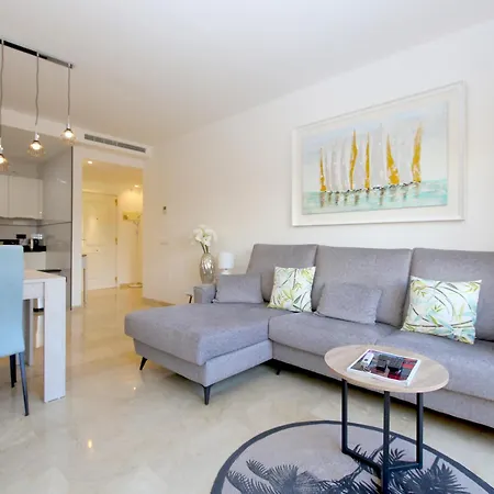 Port Luxury Orion Apartment